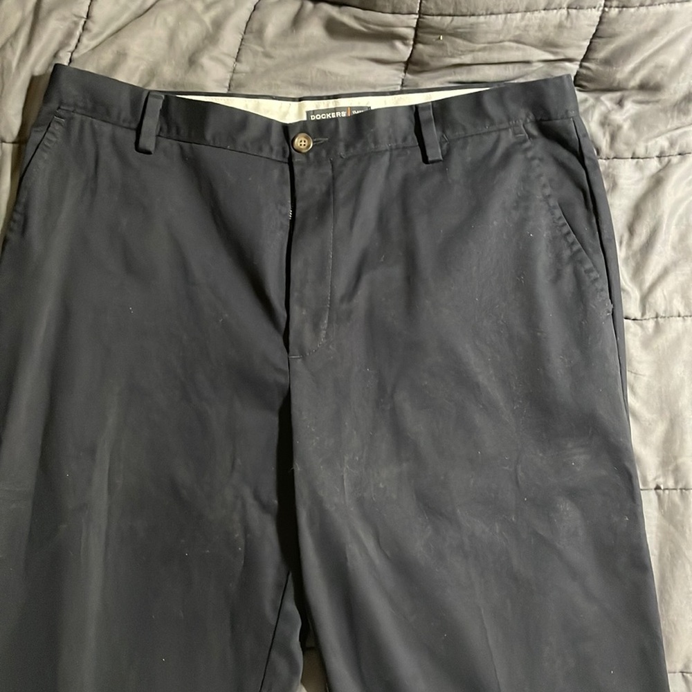 Mens 36x32 Dockers Classic Fit Chinos